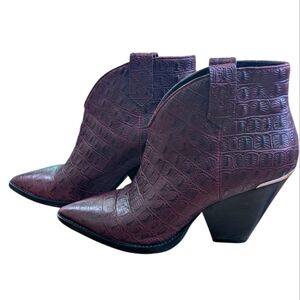 Lola Cruz Burgundy Croc Embossed Ankle Cowgirl Booties Pointed Toe Silver Heel